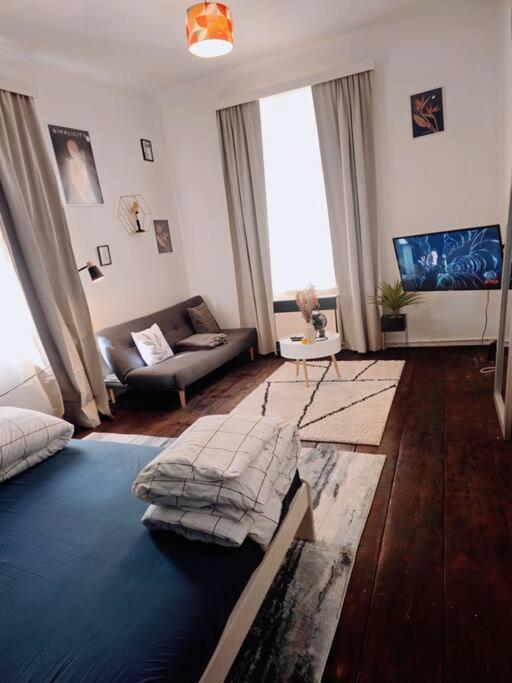 Swanky Apartament